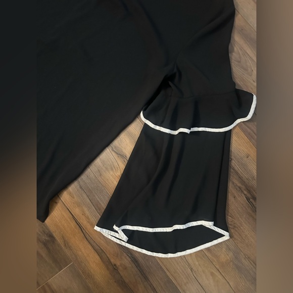 LOFT Outlet Black Bell Sleeve Blouse with White Trim – Size Small - Picture 2 of 5